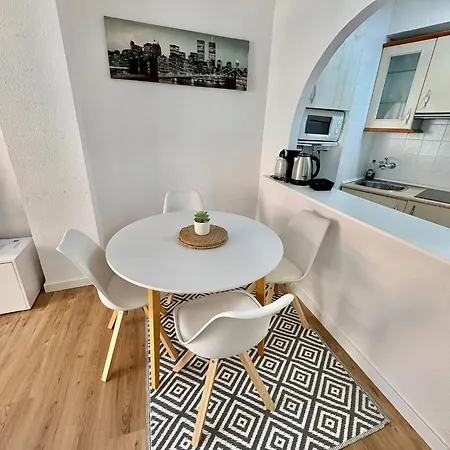 Diyi House Апартаменти Кальпе