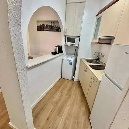 Апартаменти Diyi House *